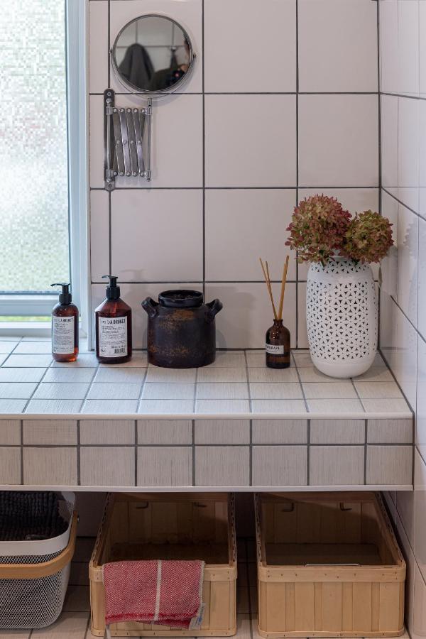 Red Bird Farm Bed and Breakfast Ystad Esterno foto