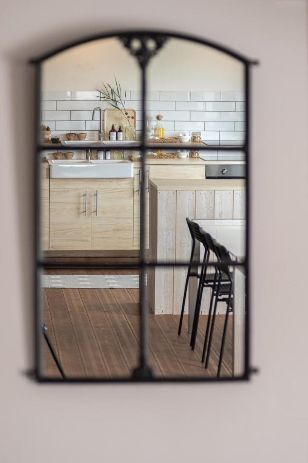 Red Bird Farm Bed and Breakfast Ystad Esterno foto