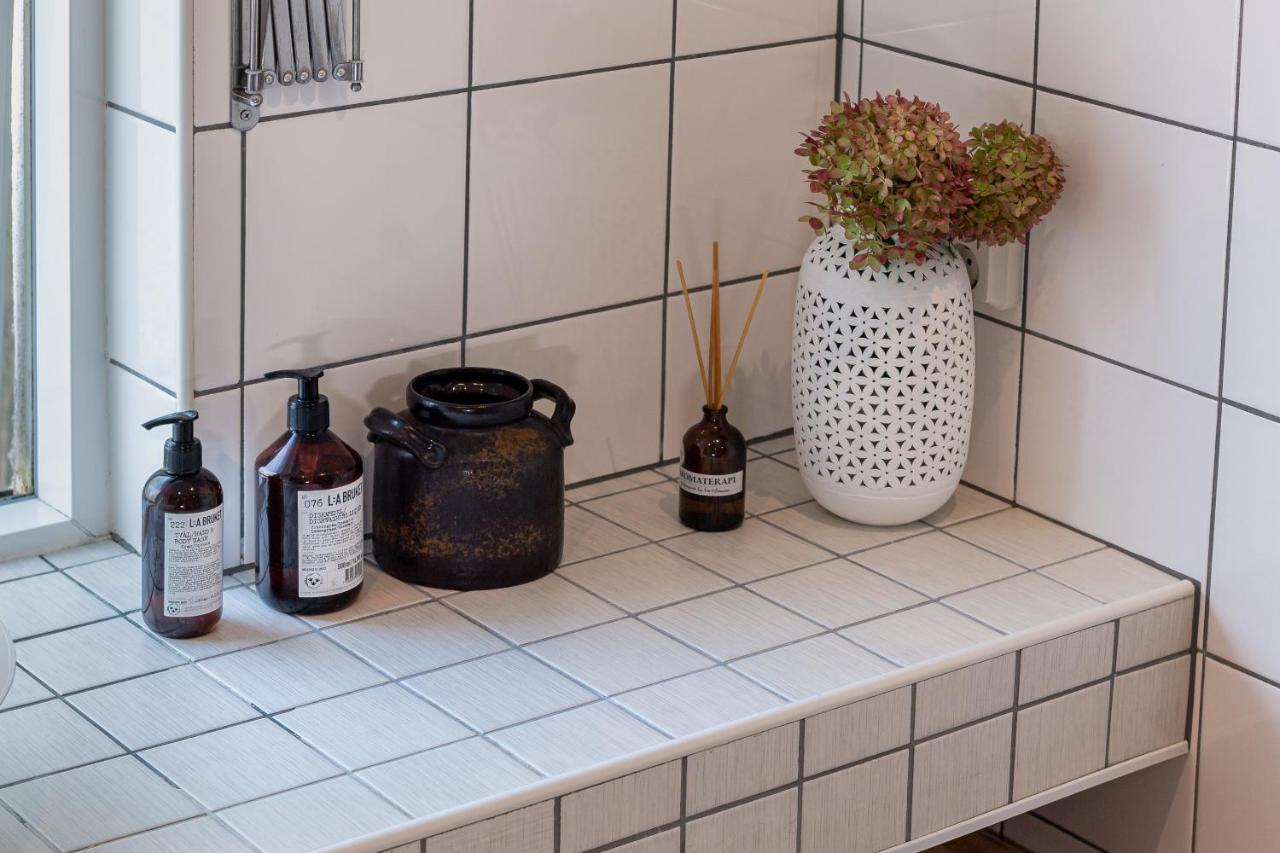 Red Bird Farm Bed and Breakfast Ystad Esterno foto