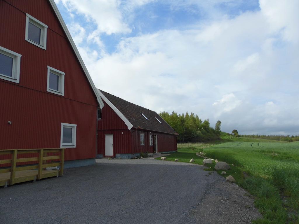 Red Bird Farm Bed and Breakfast Ystad Esterno foto