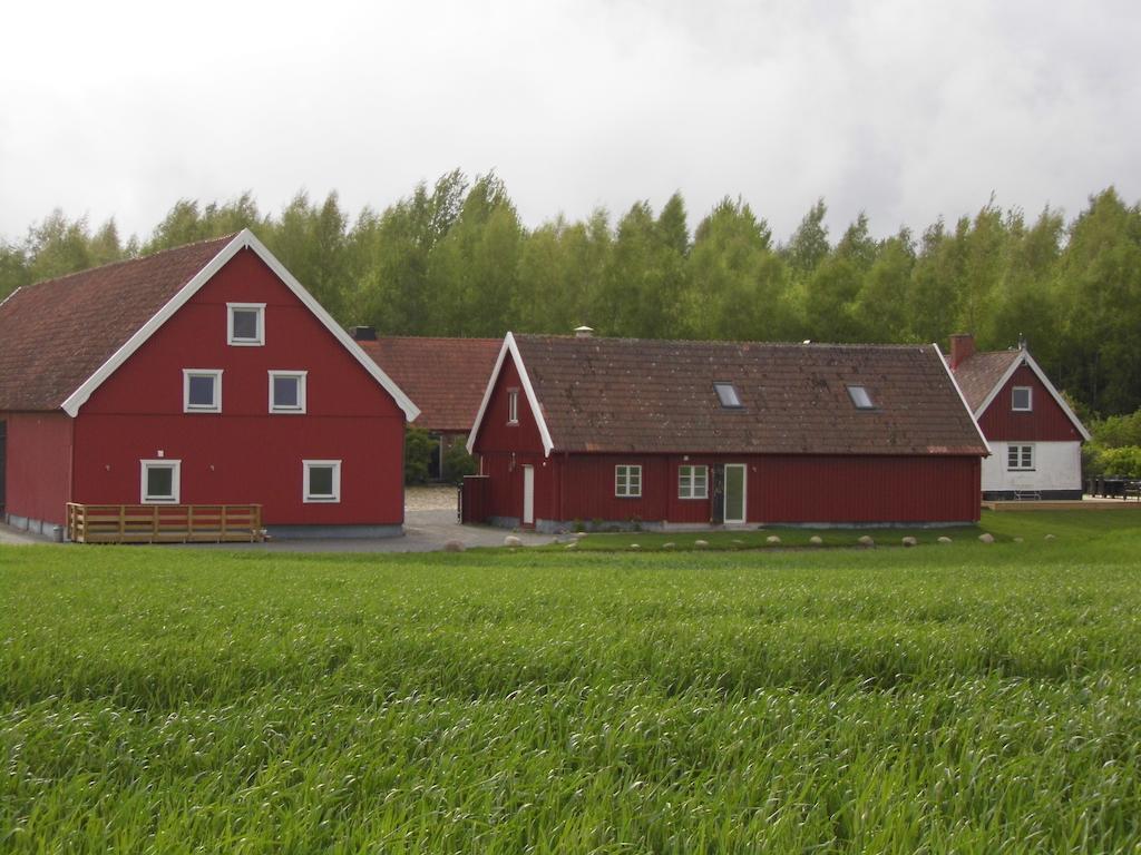 Red Bird Farm Bed and Breakfast Ystad Esterno foto