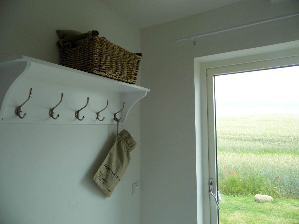 Red Bird Farm Bed and Breakfast Ystad Esterno foto