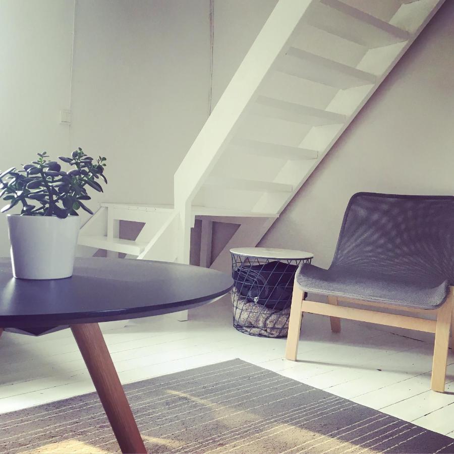 Red Bird Farm Bed and Breakfast Ystad Esterno foto